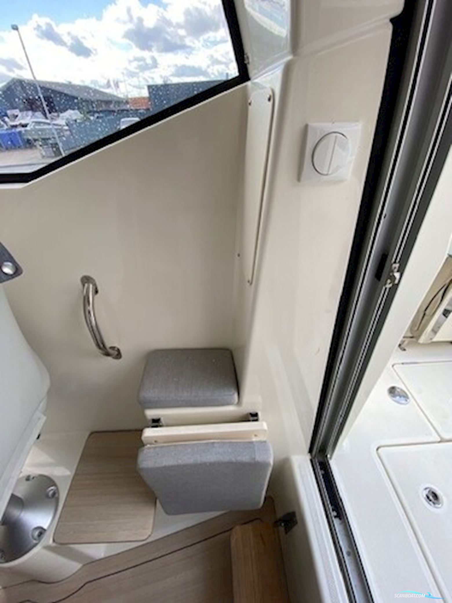 Quicksilver 705 Pilothouse m/Mercury F225 hk V6 