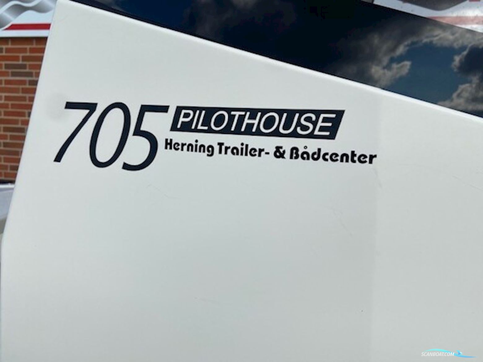 Quicksilver 705 Pilothouse m/Mercury F225 hk V6 