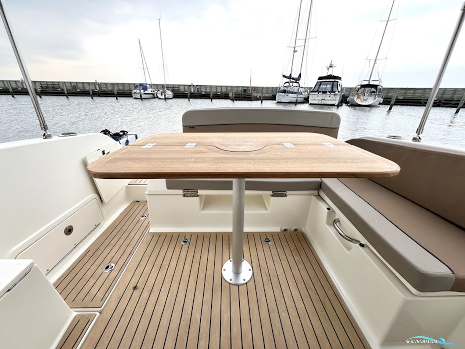 Quicksilver 705 Weekend