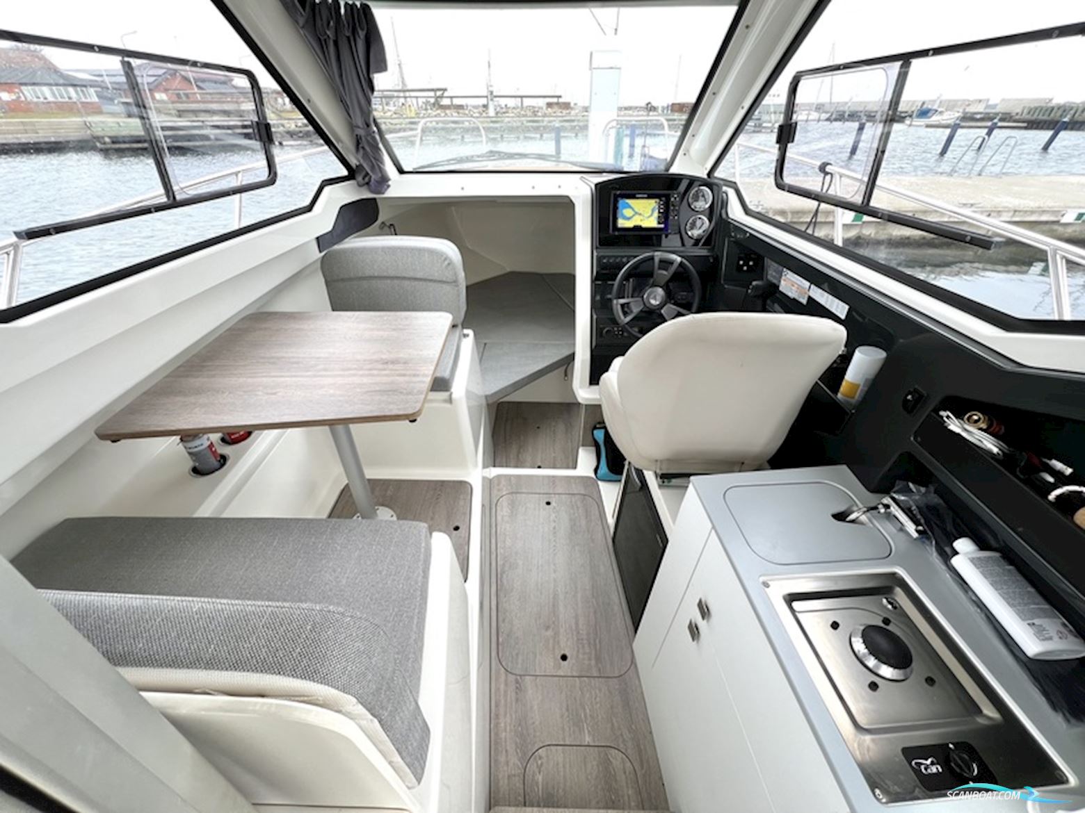 Quicksilver 705 Weekend