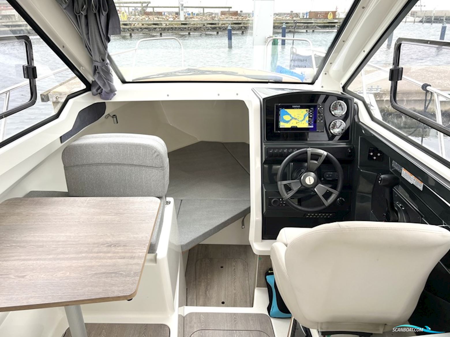 Quicksilver 705 Weekend