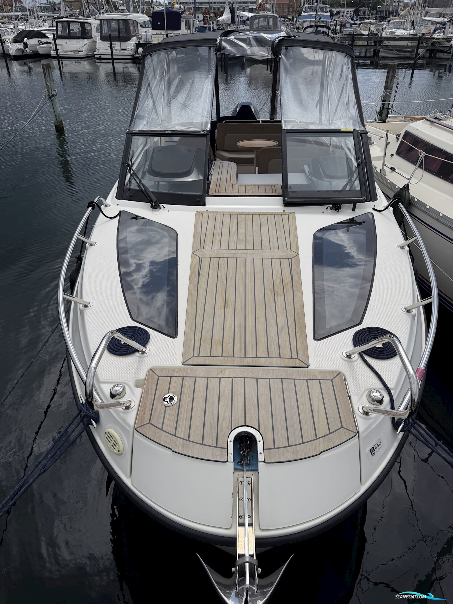 Quicksilver 755 Activ Cruiser, Nedsat