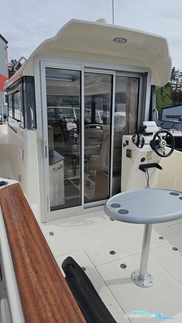 Quicksilver 755 Pilothouse