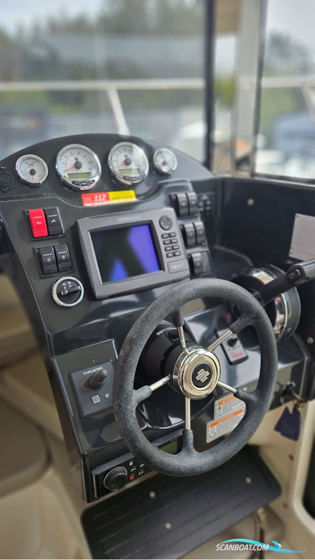 Quicksilver 755 Pilothouse