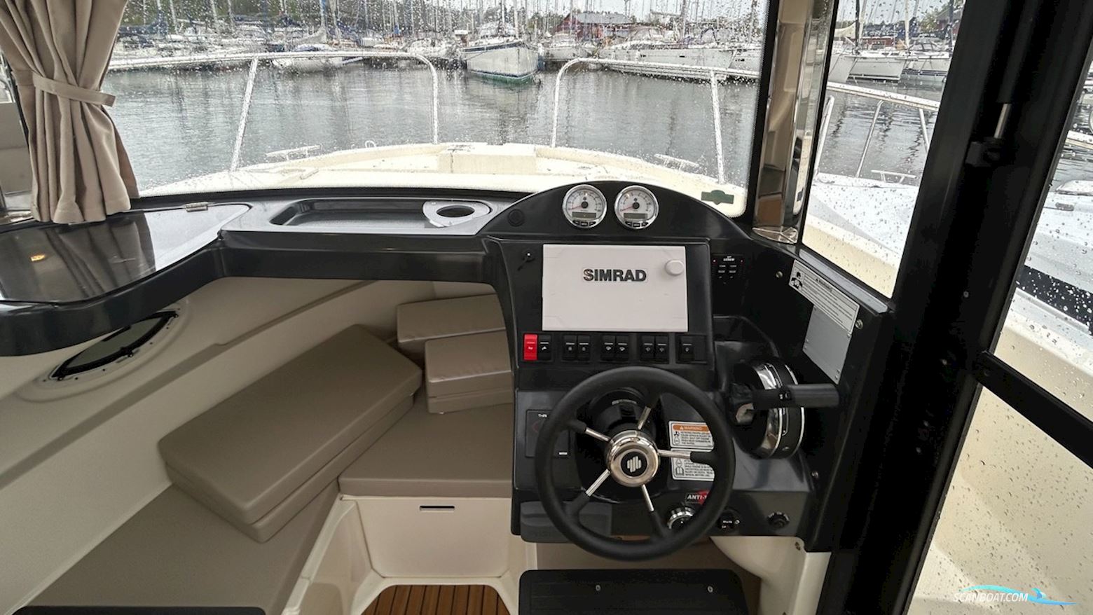 Quicksilver 755 Pilothouse