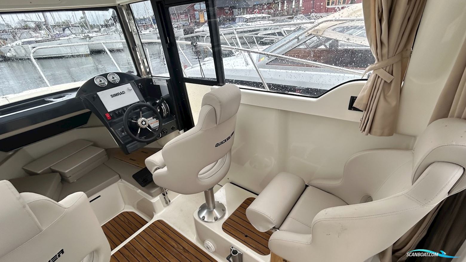 Quicksilver 755 Pilothouse