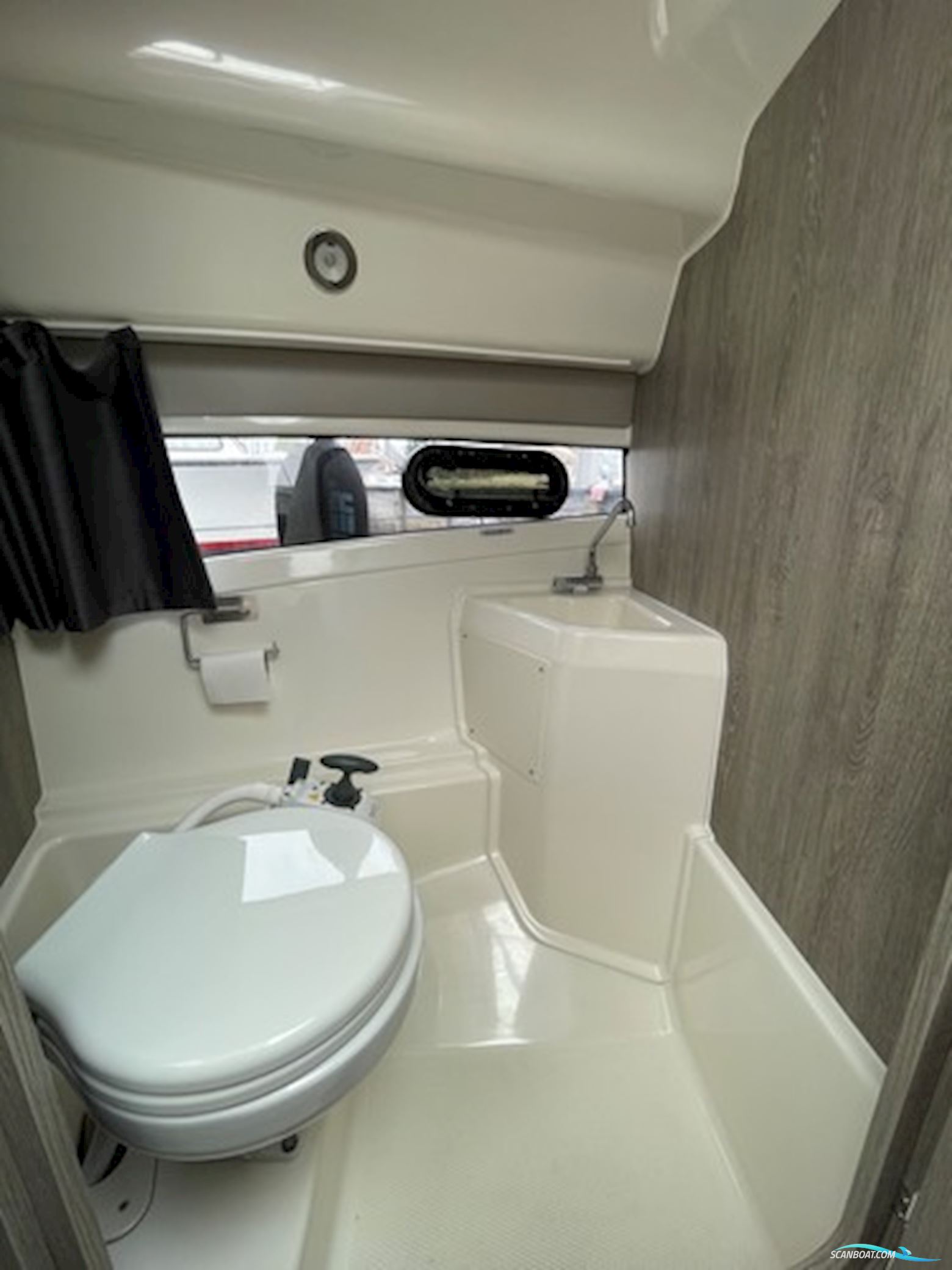 Quicksilver 755 Weekend Med Mercury F250 Verado V8