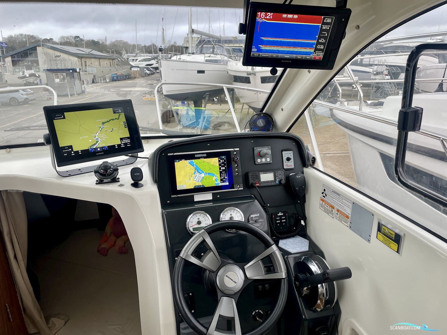 Quicksilver 755 Weekend