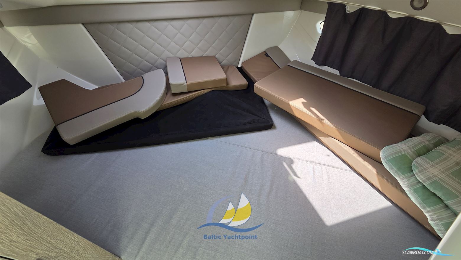 Quicksilver 755 Weekend