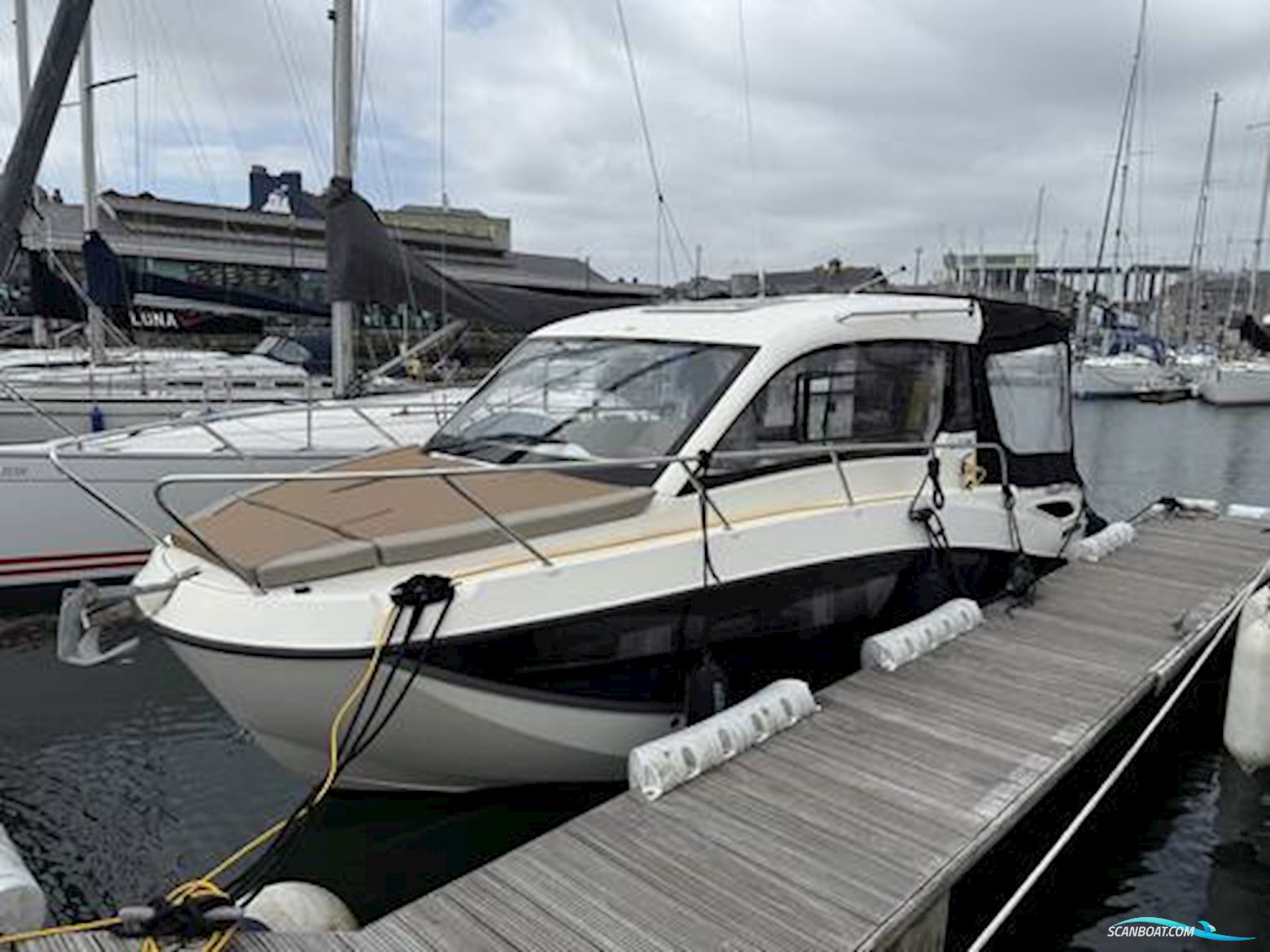 Quicksilver 755 Weekend