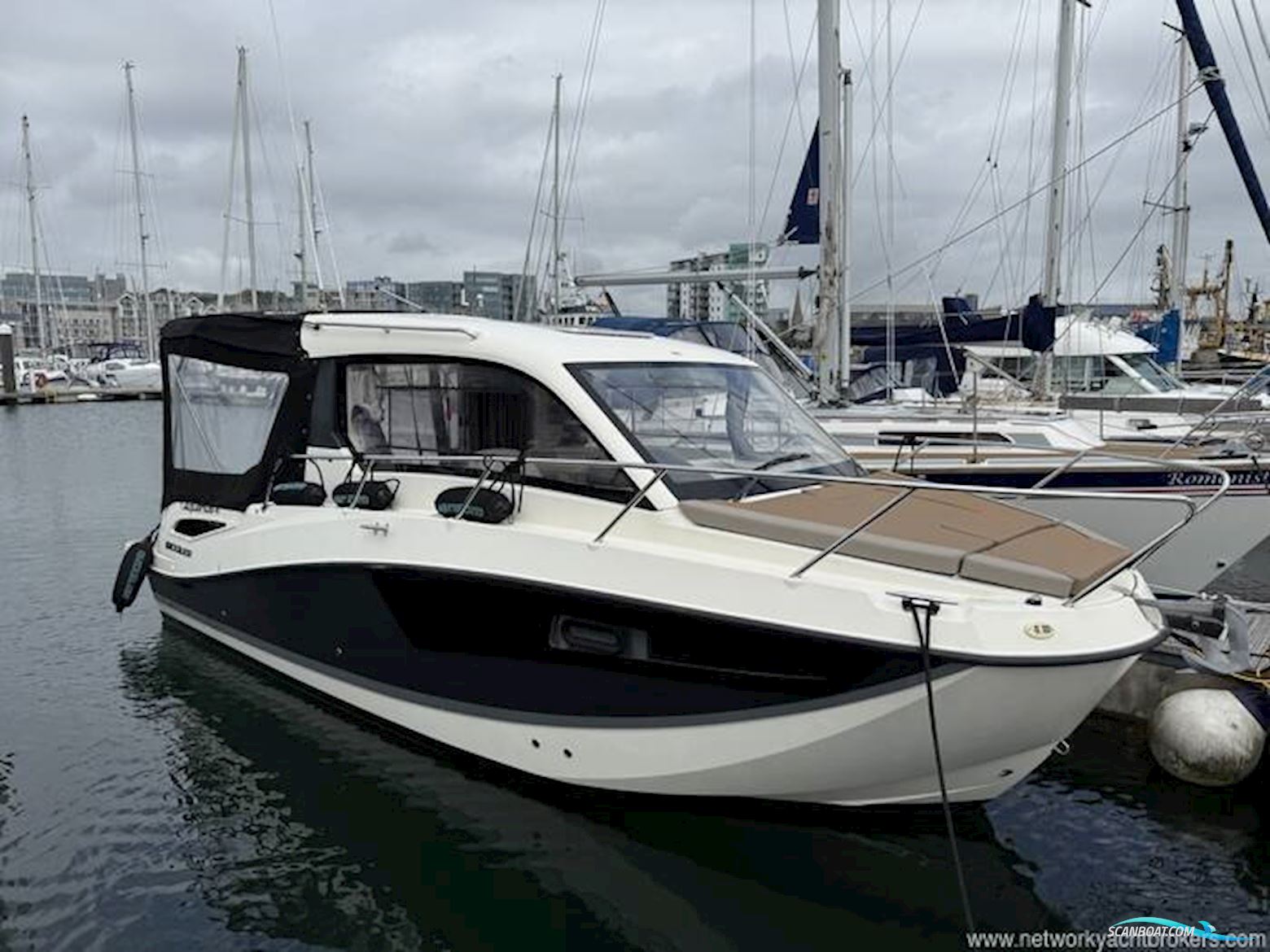 Quicksilver 755 Weekend