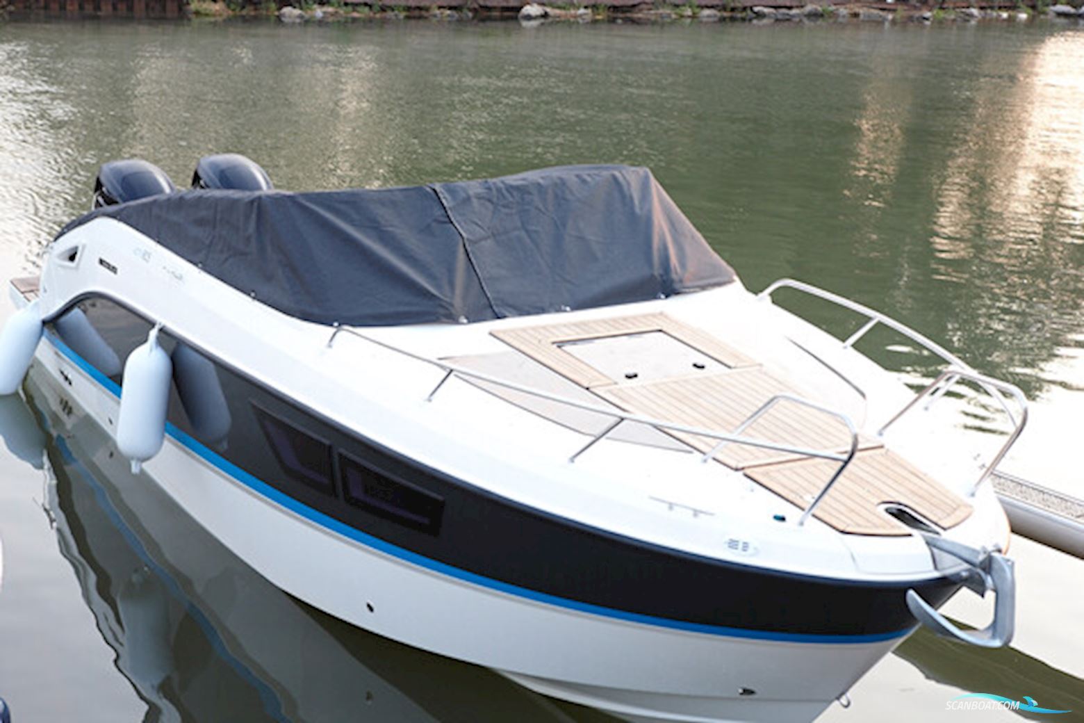 Quicksilver 805 Activ Cruiser med MerCury 300 hk 