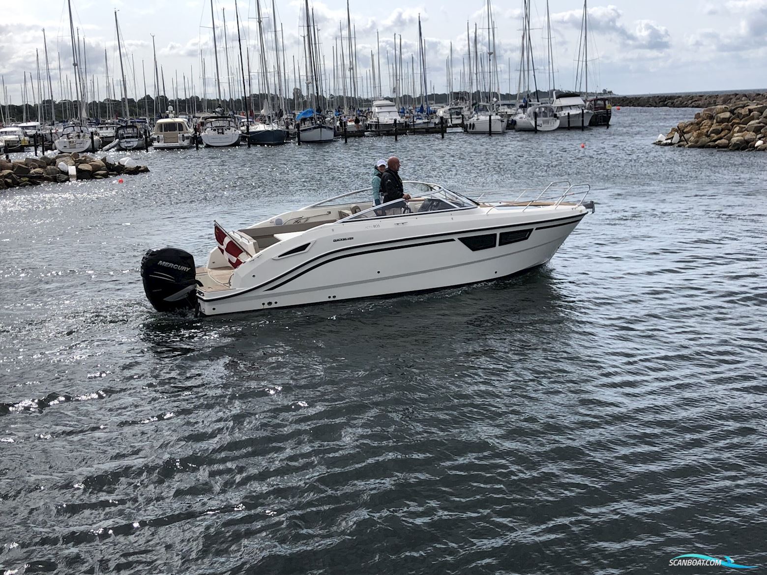 Quicksilver 805 DC Active