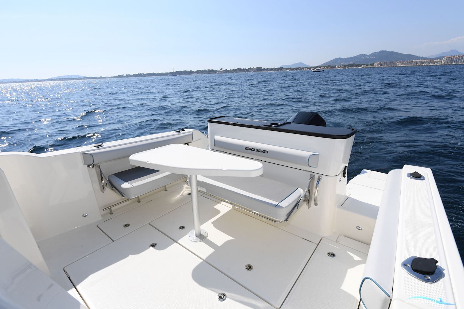 Quicksilver 805 Pilothouse