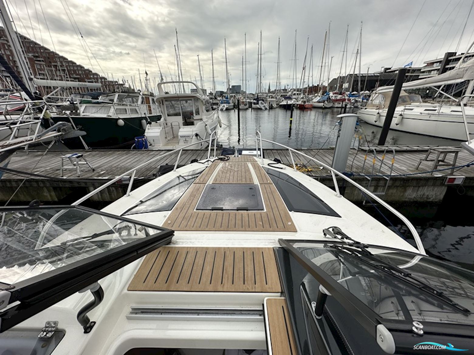 Quicksilver 805