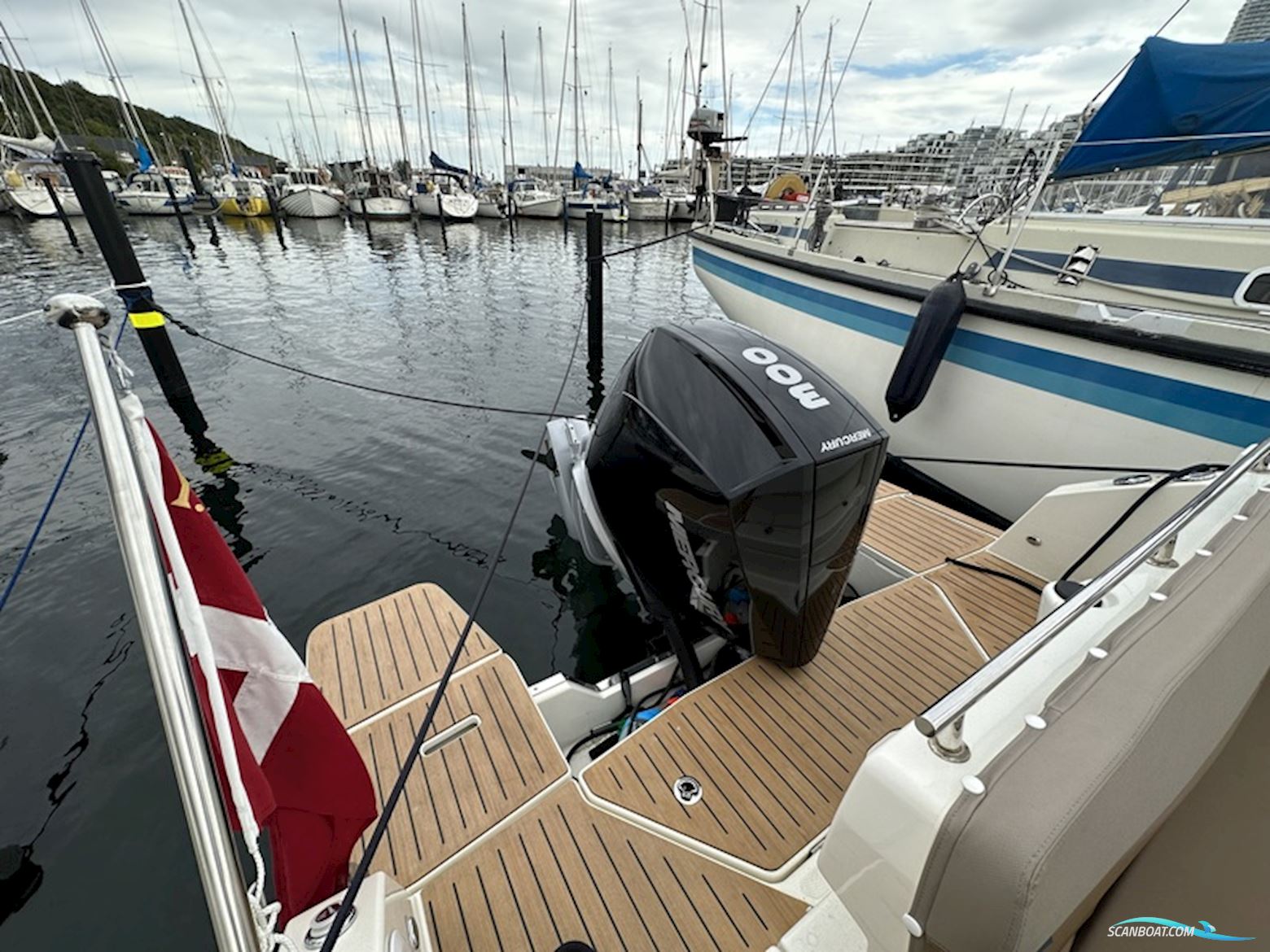 Quicksilver 805