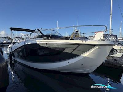 Quicksilver 875 Sundeck Motorboot 2022, mit Mercury motor, England