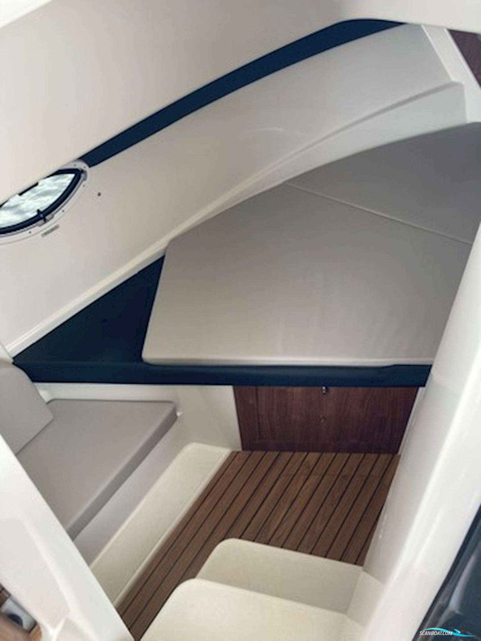 Quicksilver 905 pilothouse (twin 225)