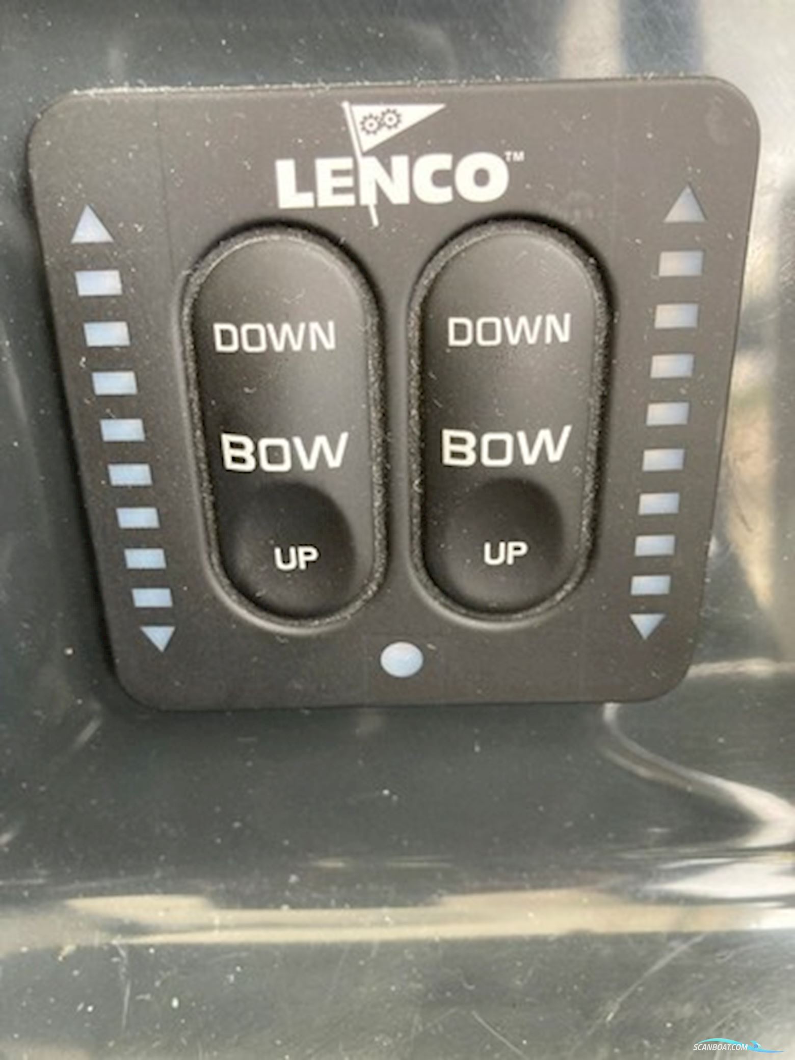 Quicksilver 905 pilothouse (twin 225)