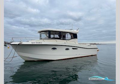 Quicksilver 905 Pilothouse Motorboot 2021, mit Mercury V8 motor, England
