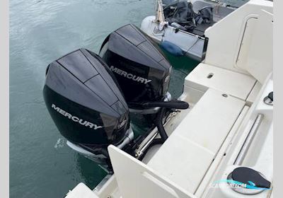 Quicksilver 905 Pilothouse Motorboot 2021, mit Mercury V8 motor, England