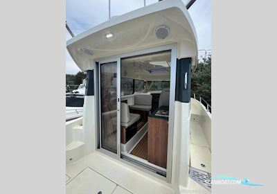 Quicksilver 905 Pilothouse Motorboot 2021, mit Mercury V8 motor, England