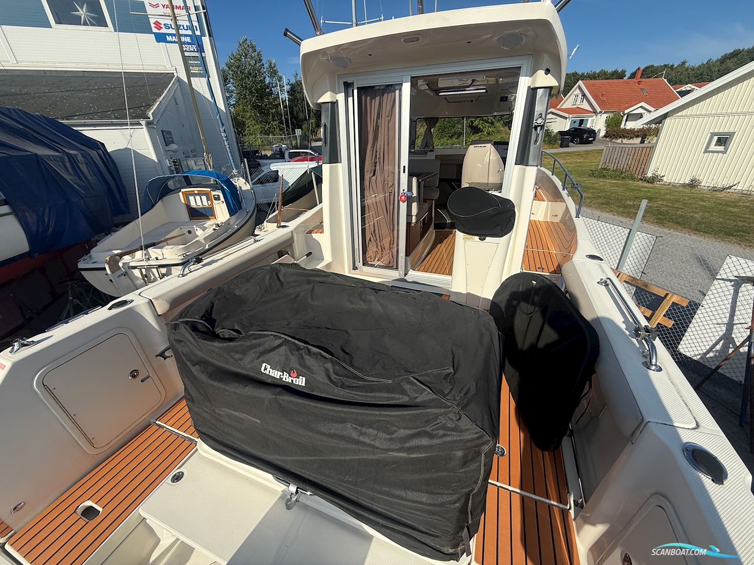 Quicksilver 905 Pilothouse