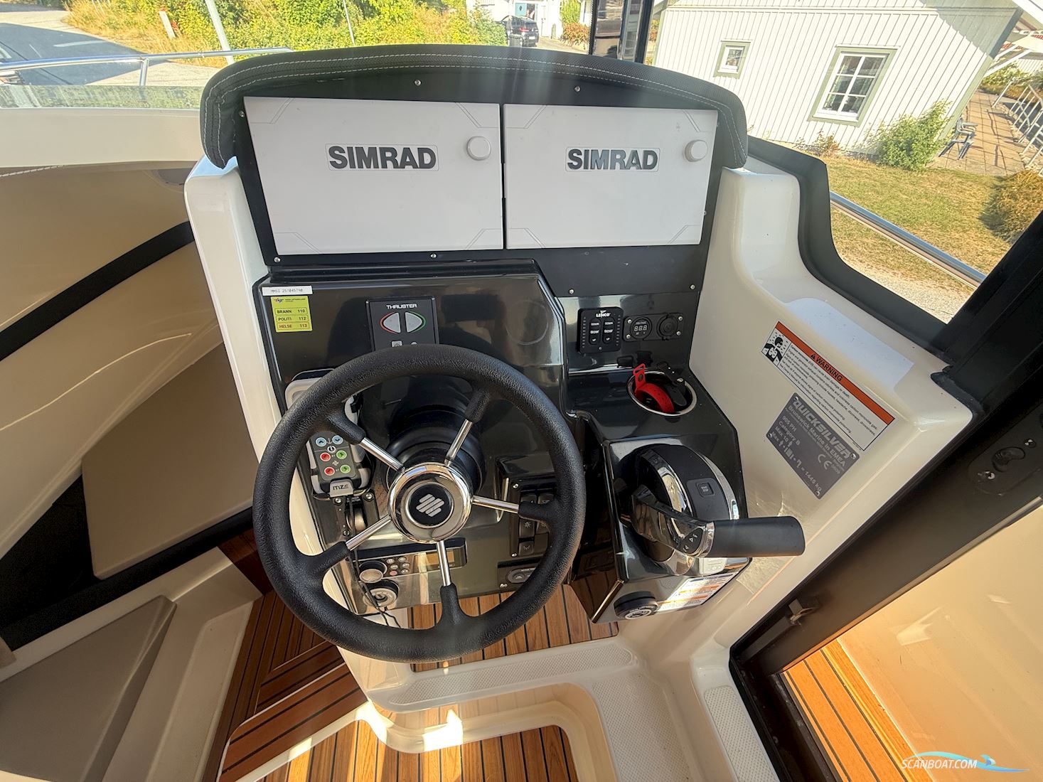 Quicksilver 905 Pilothouse