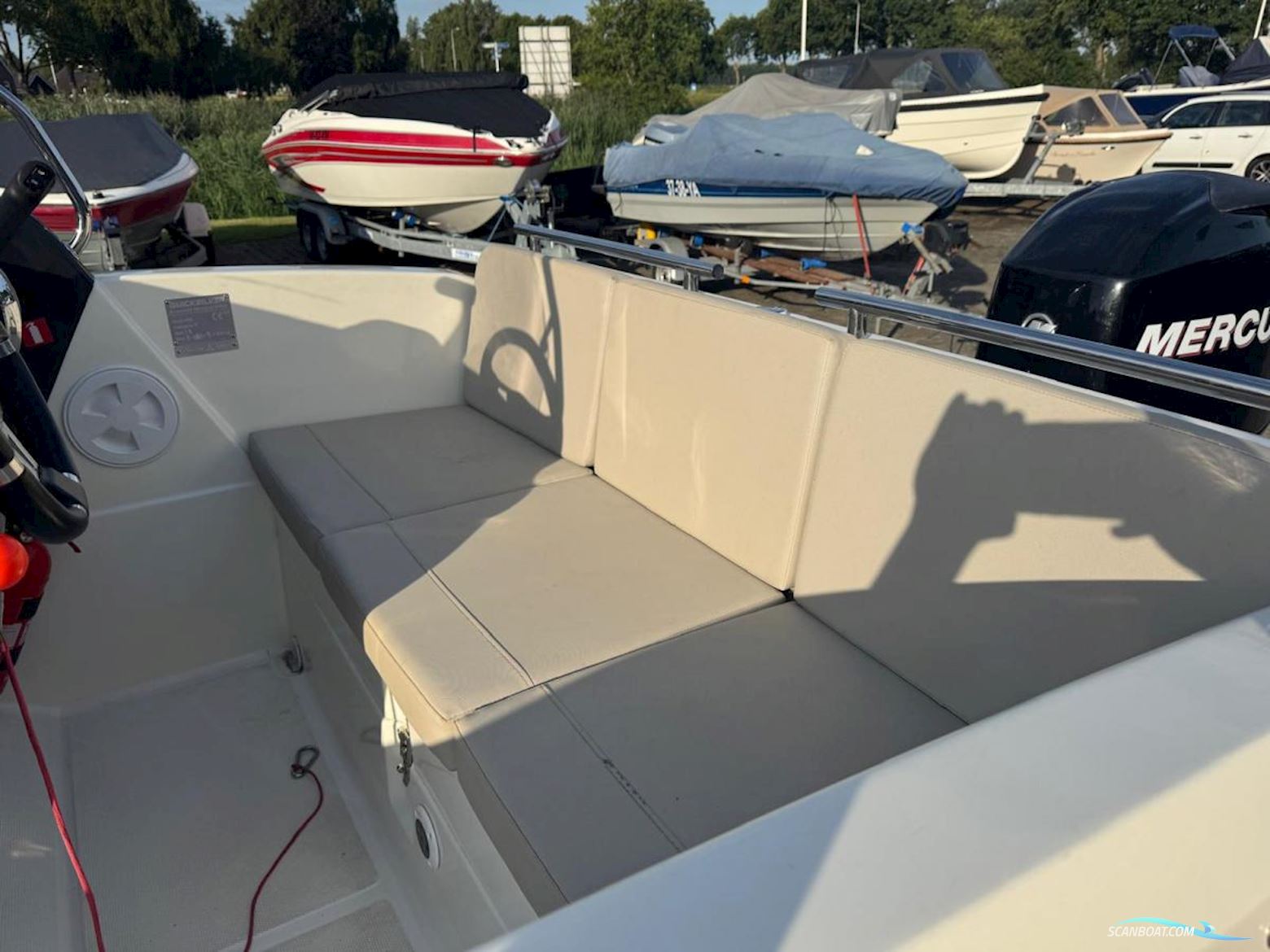 Quicksilver Activ 455 Open