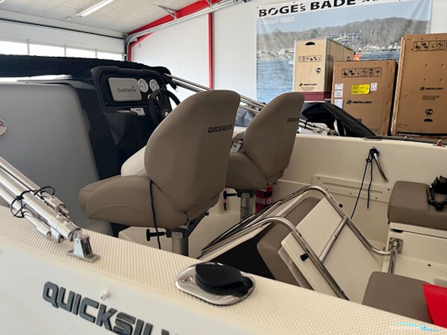 Quicksilver Activ 505 Cabin med F100 hk Mercury-EFI 2,1L og Brenderup bådtrailer