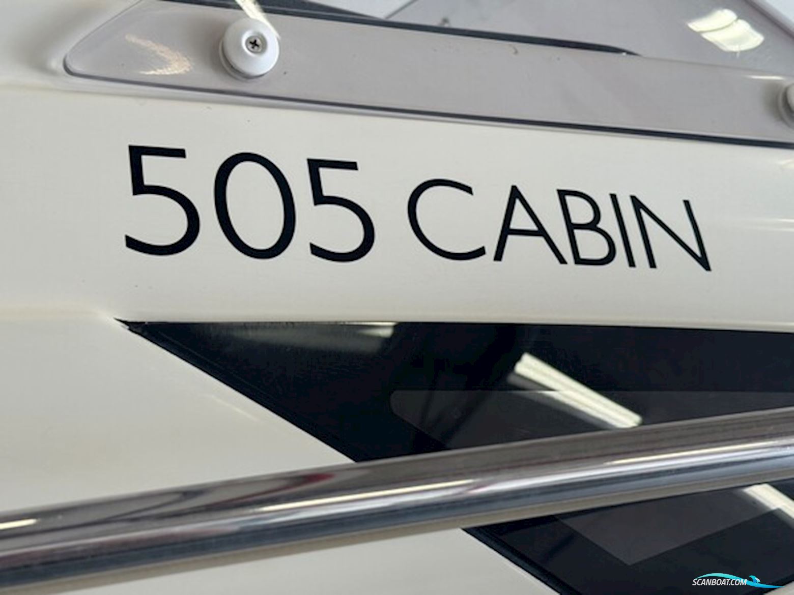 Quicksilver Activ 505 Cabin med F100 hk Mercury-EFI 2,1L og Brenderup bådtrailer
