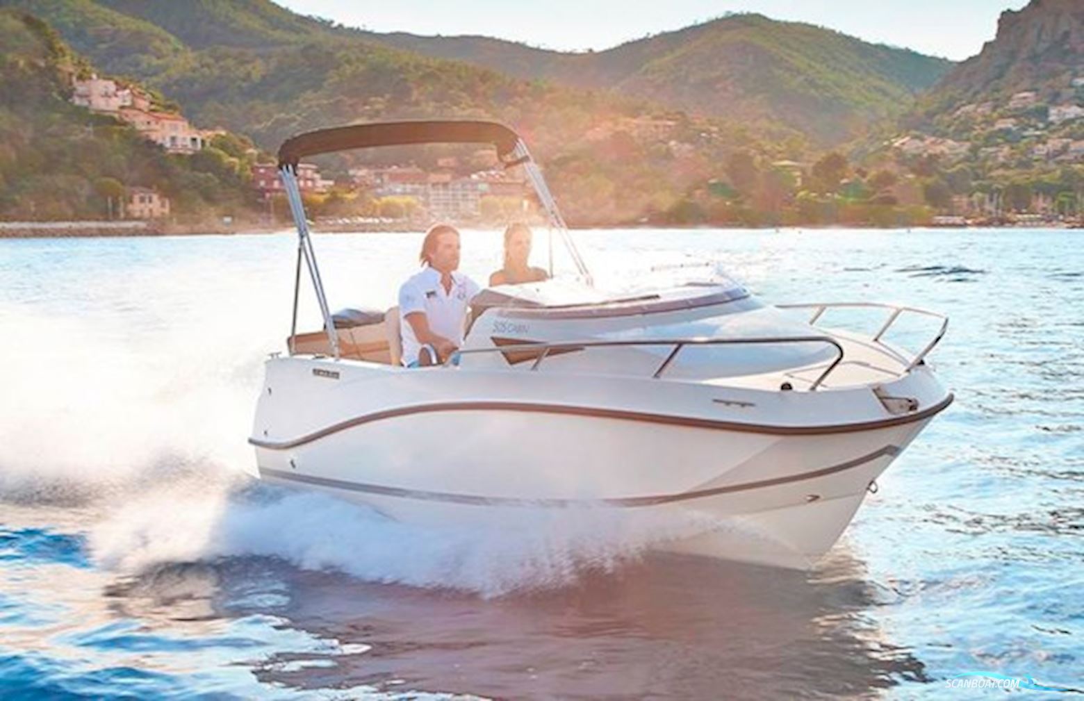 Quicksilver Activ 505 Cabin m/Mercury F60 hk EFI 4-takt - SOLGT !