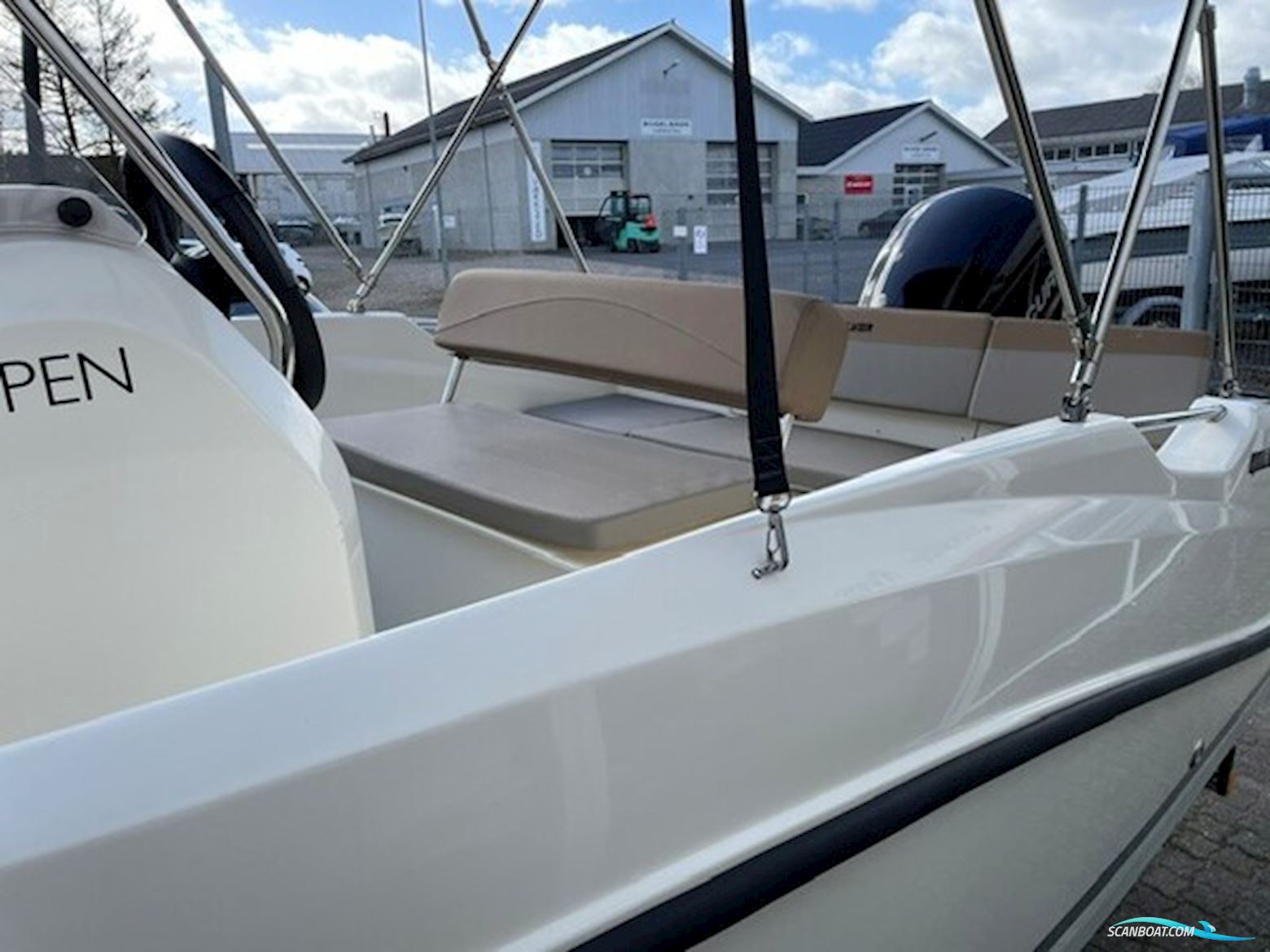 Quicksilver Activ 505 Open Med F100 Mercury og 1000 kg Brenderup 181000B Premium Bådtrailer