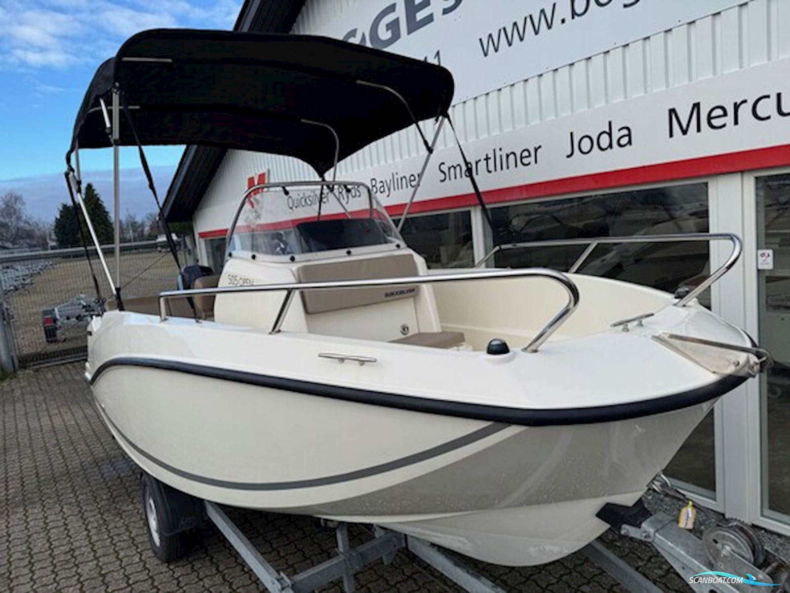 Quicksilver Activ 505 Open med F60 Mercury-EFI 4 takt og 1000 kg Brenderup trailer.