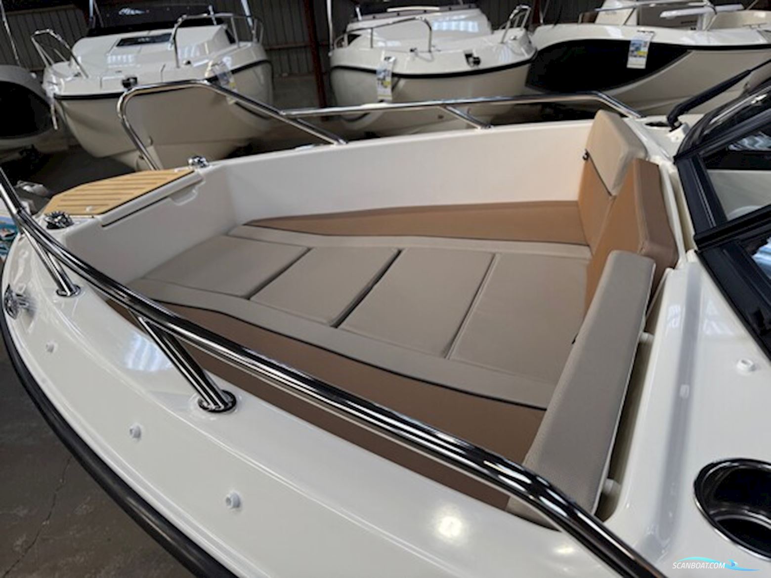 Quicksilver Activ 555 Bowrider Med F115 Mercury-Efi Proxs 4 Takt 2,1L - Flot Udstyret.