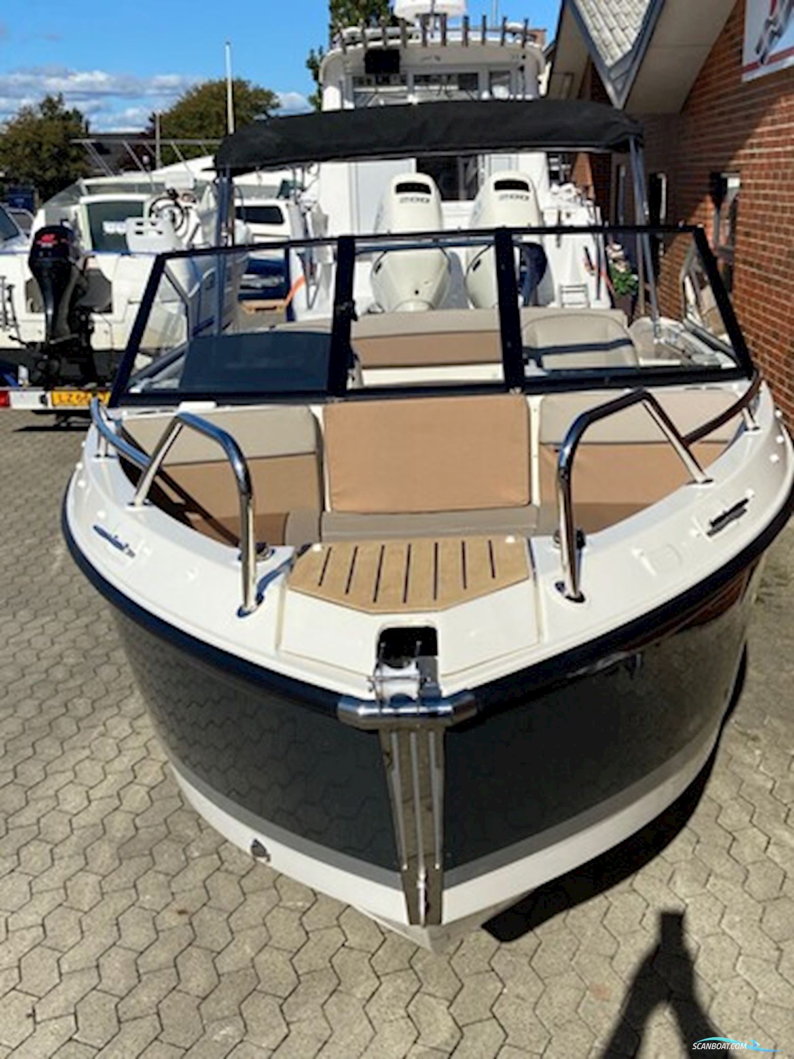 Quicksilver Activ 555 Bowrider m/Mercury F80 hk Efi 4-Takt - Nedsat Påskepris !