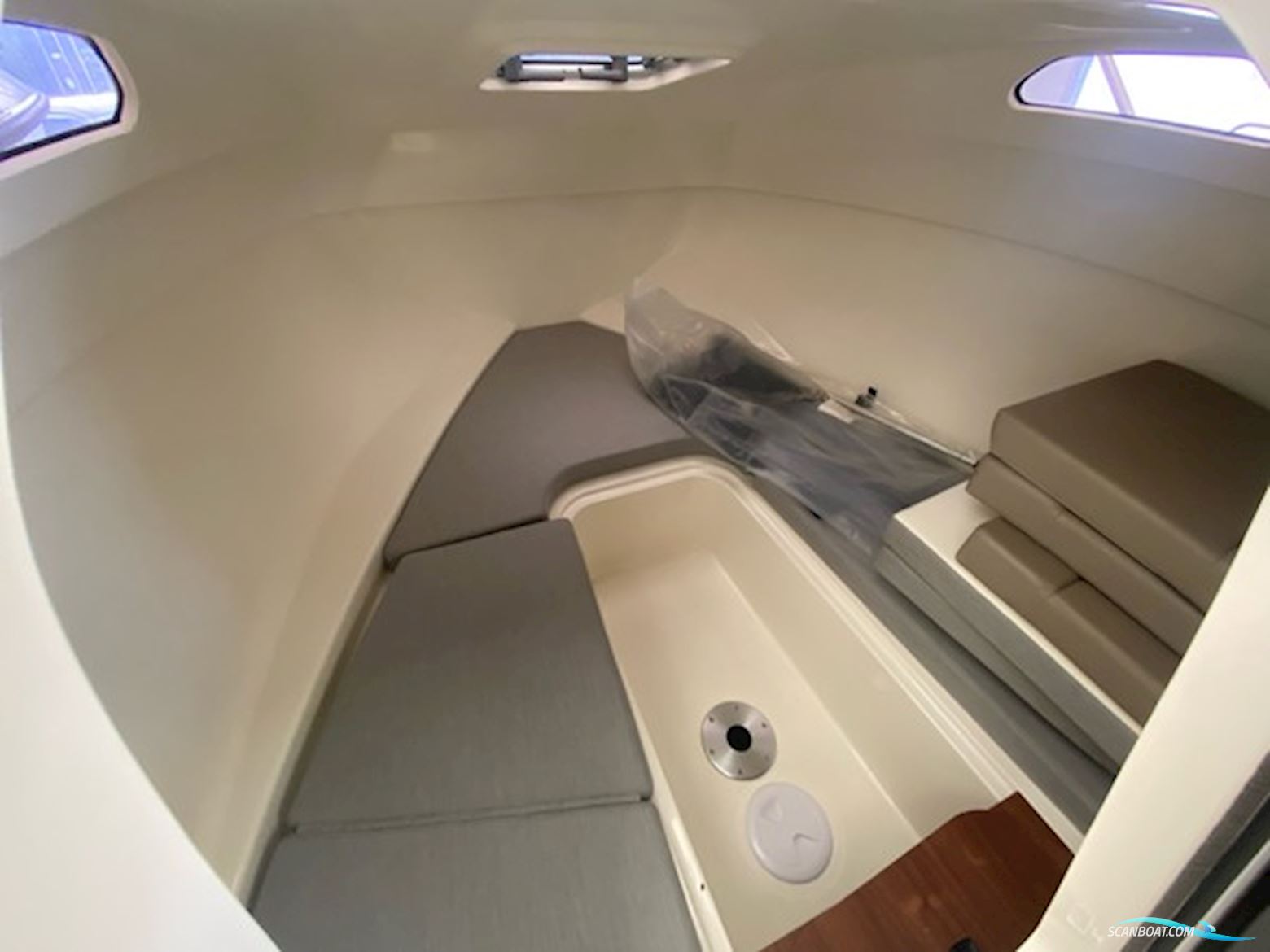 Quicksilver ACTIV 555 Cabin, Mercury F115 EFI CT...SOLGT