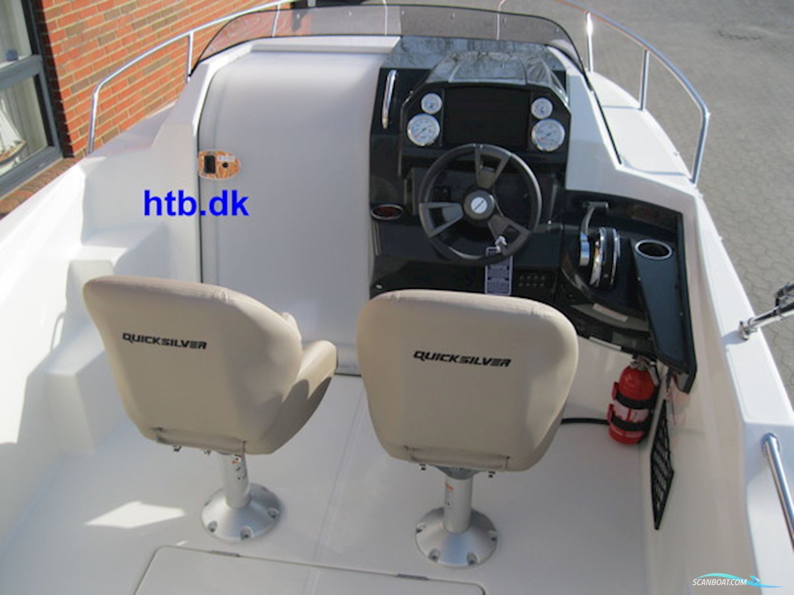 Quicksilver Activ 555 Cabin m/Mercury F100 hk EFI 4-takt - NEDSAT PÅSKEPRIS !