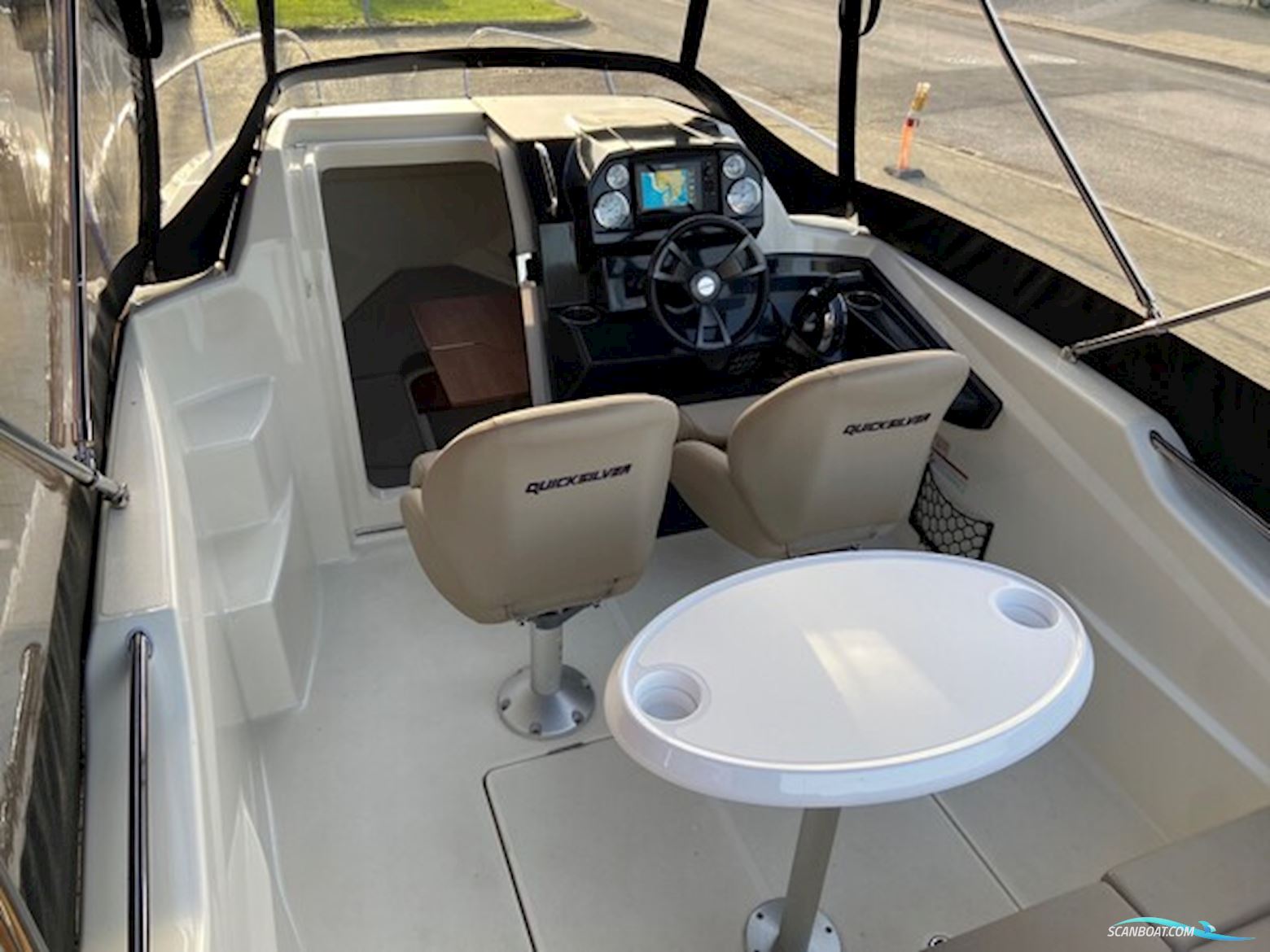 Quicksilver Activ 555 Cabin m/Mercury F115 hk og Brenderup trailer