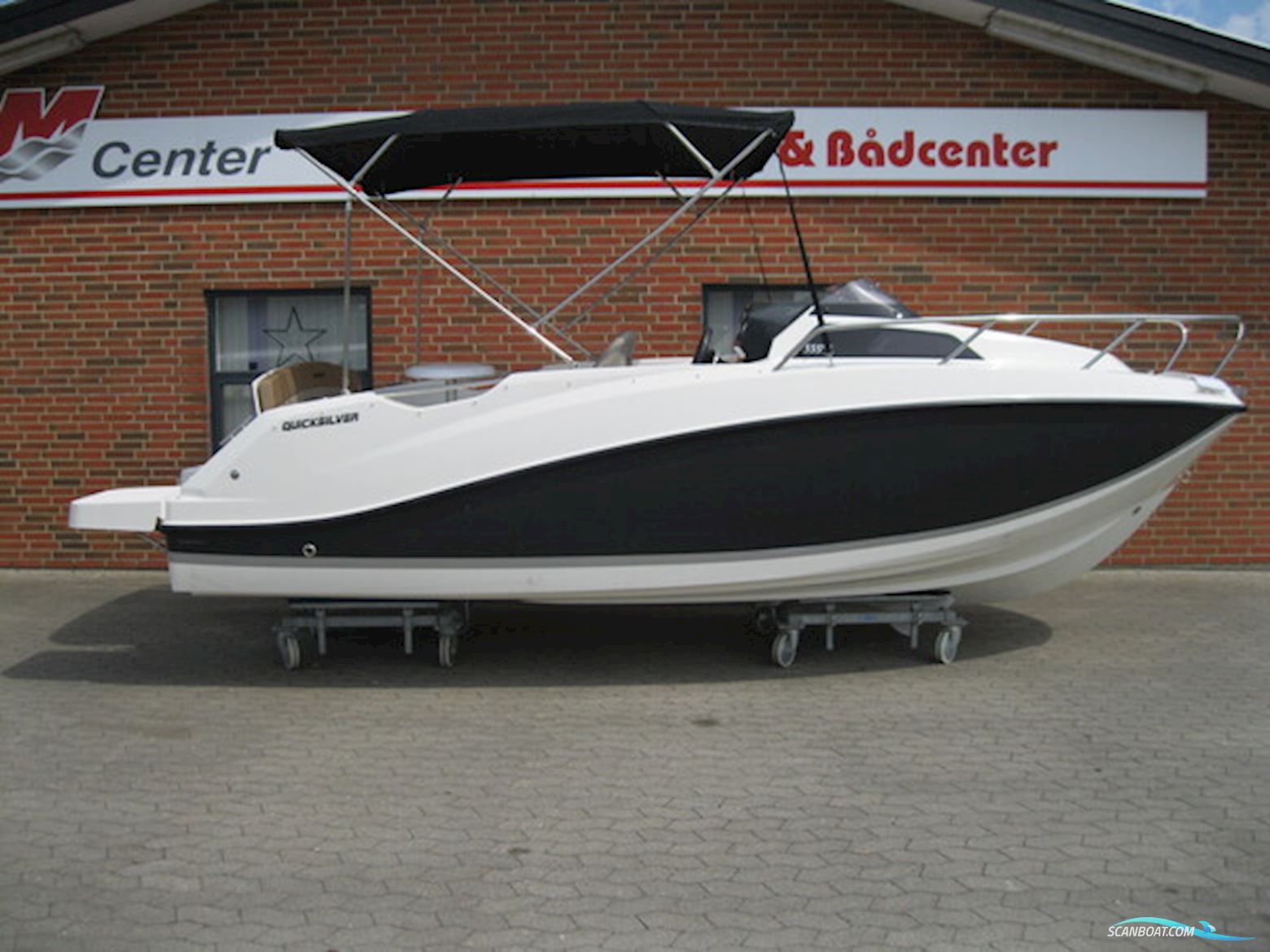 Quicksilver Activ 555 Cabin m/Mercury F80 hk EFI 4-takt