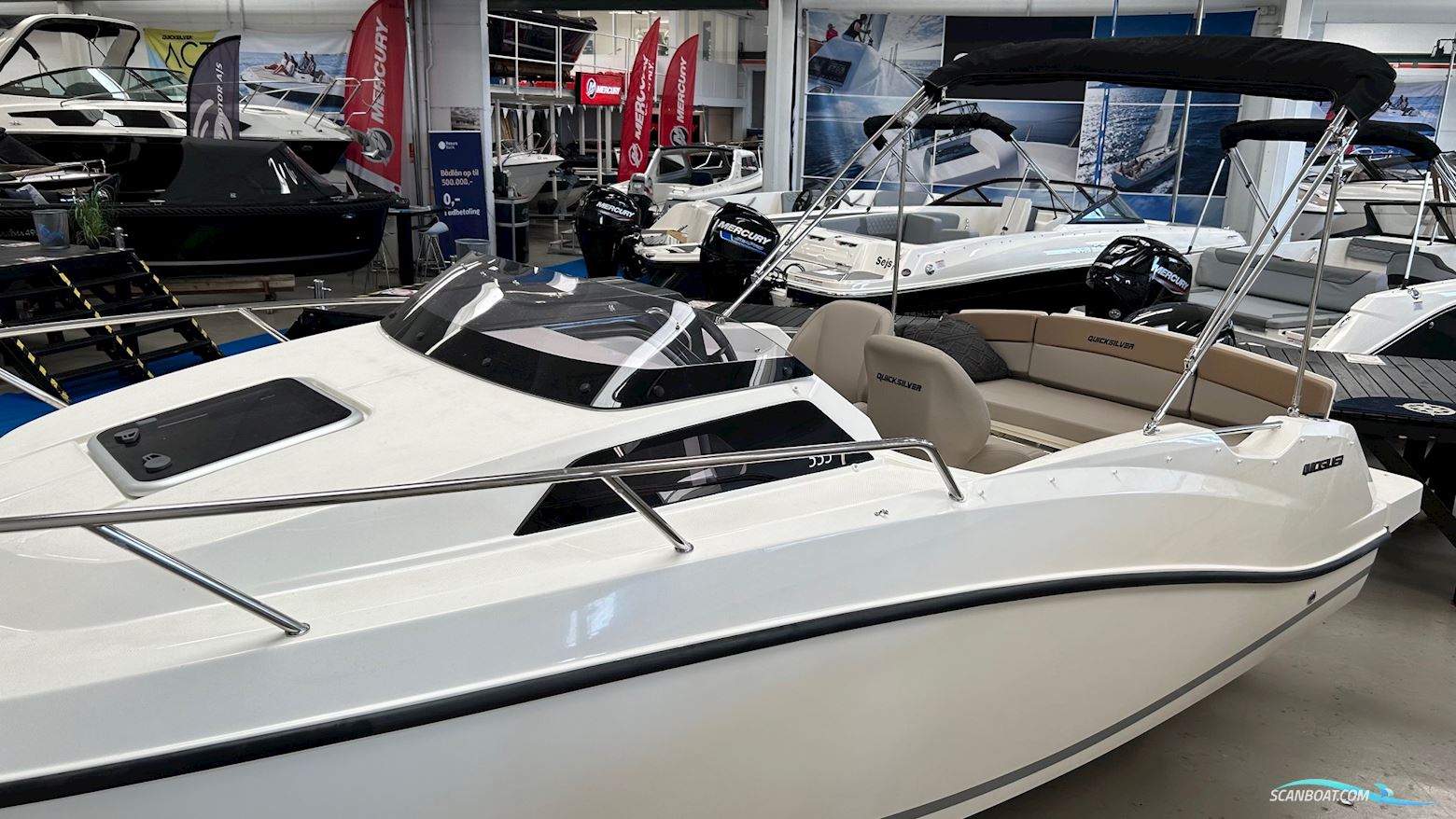 Quicksilver Activ 555 Cabin