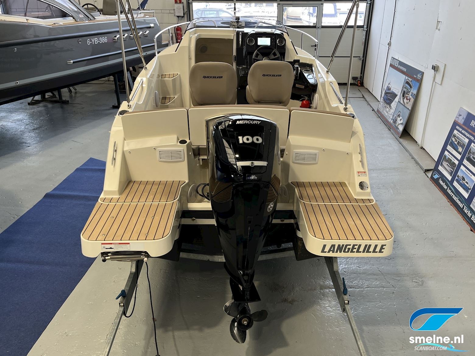 Quicksilver Activ 555 Cabin