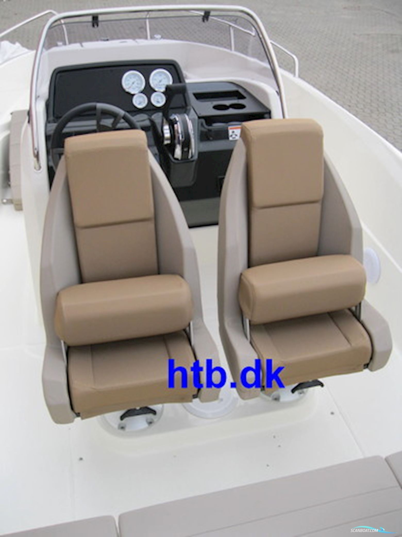 Quicksilver Activ 555 Open m/Mercury F100 hk Efi 4-Takt - Nedsat Påskepris !