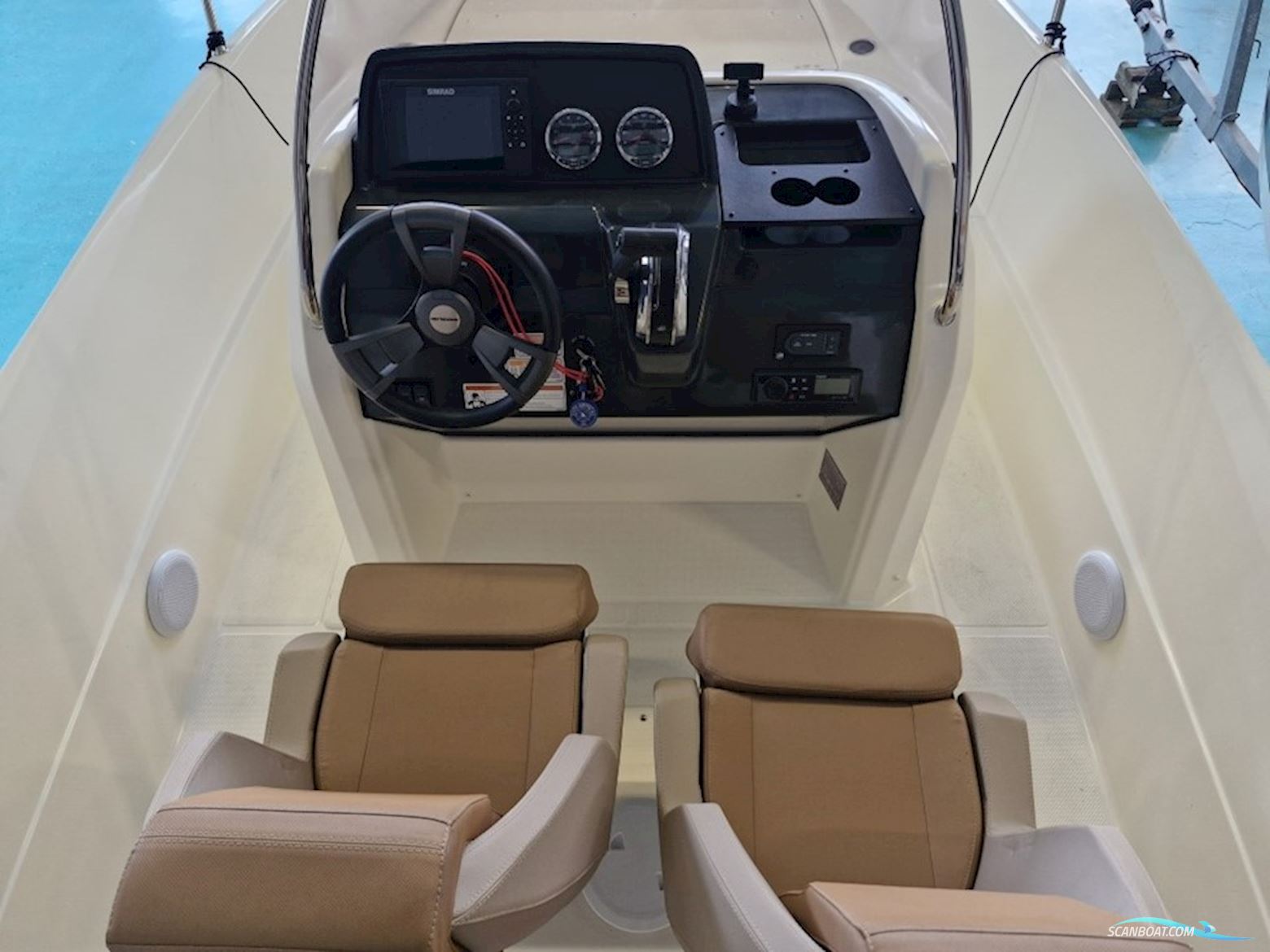 Quicksilver Activ 555 Open