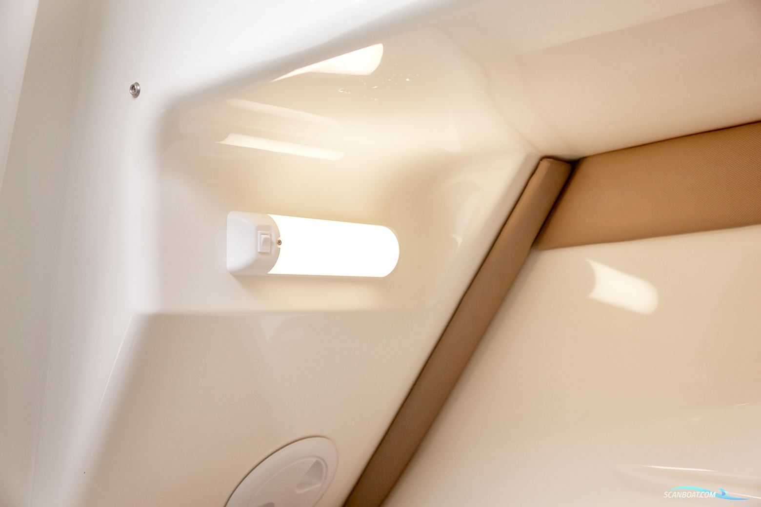 Quicksilver Activ 605 Sundeck