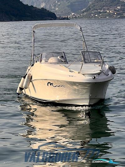 Quicksilver Activ 640 Cabin Motorboot 2011, mit Mercruiser 4.3 motor, Italien