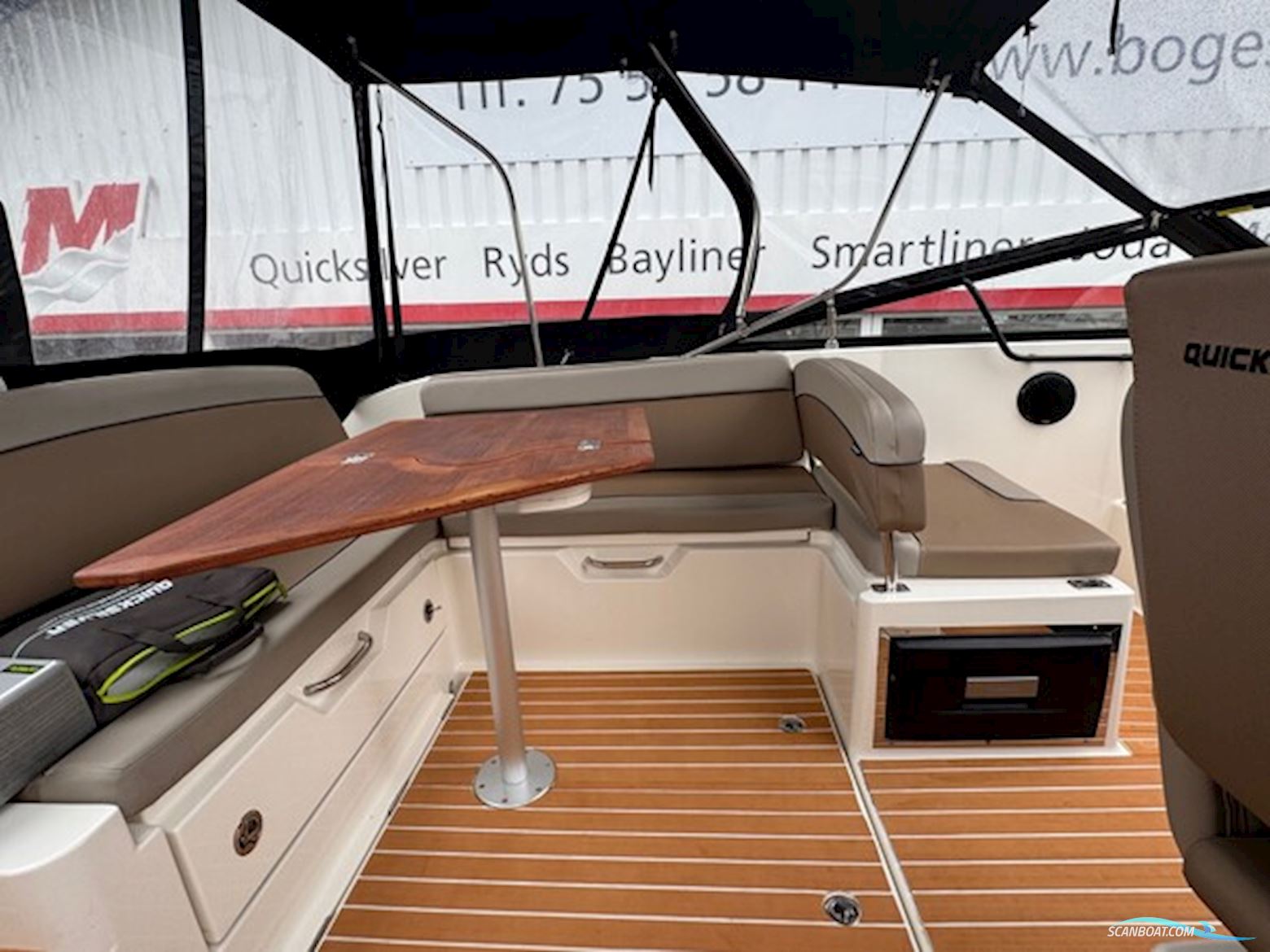 Quicksilver Activ 675 Cruiser med 225 hk Mercury-EFI DS V6 XL