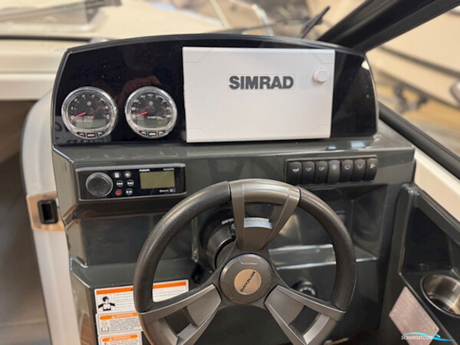 Quicksilver Activ 675 Cruiser med 225 hk Mercury-EFI DS V6 XL