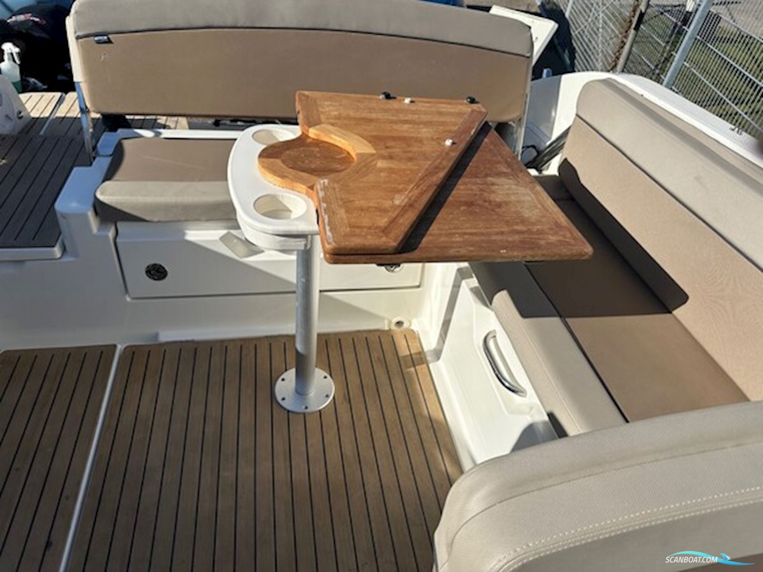Quicksilver Activ 675 Cruiser med Mercury 150Hk Motor.