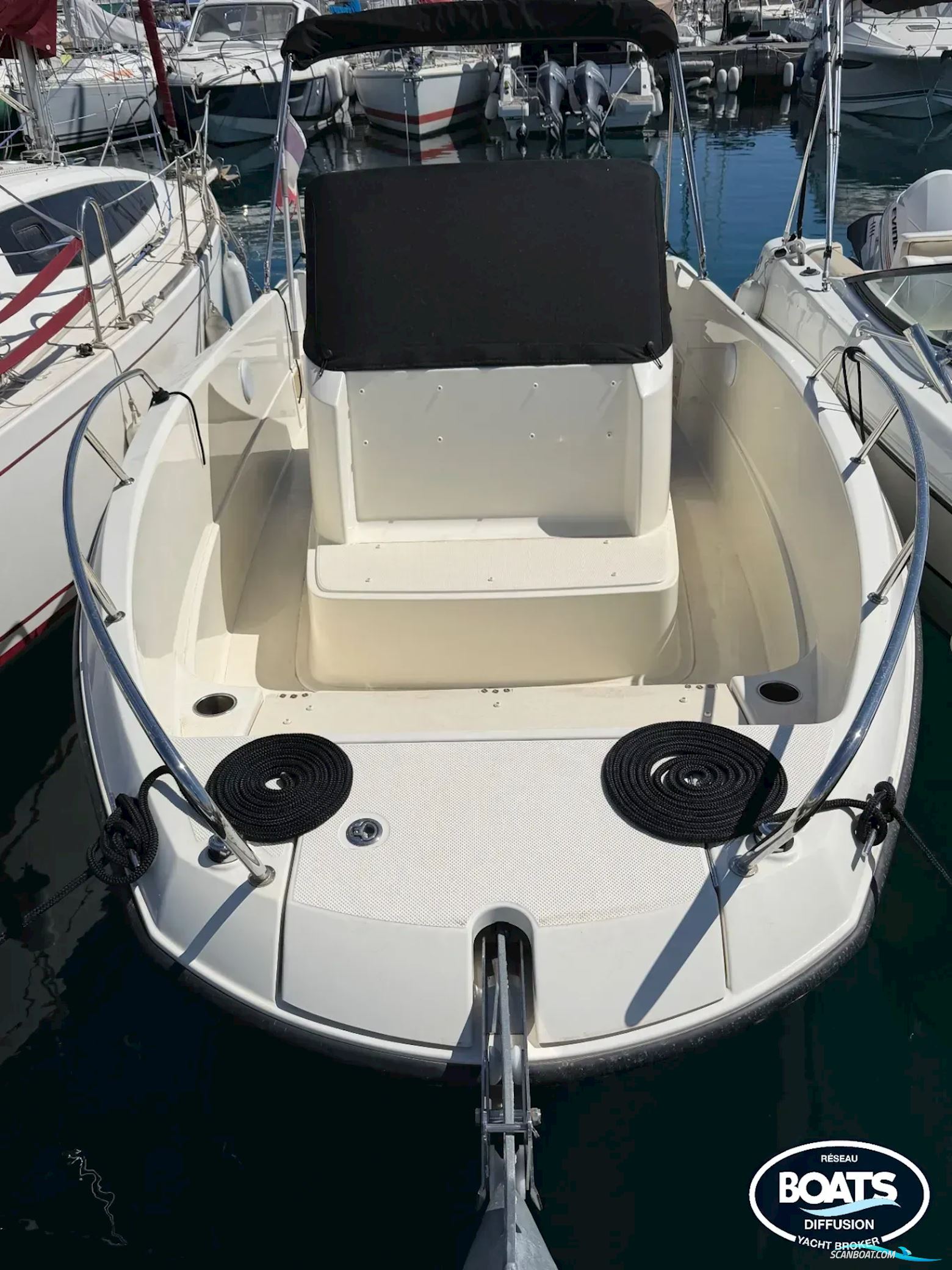 Quicksilver Activ 675 Open Motorboot 2024, Frankreich